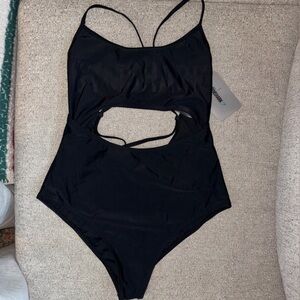 NWT Gymshark Black Cutout One-Piece Swimsuit